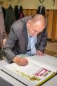 starosta obce Mgr. Miloš Baránik - podpisovanie do starosta obce Mgr. Miloš Baránik - podpisovanie do